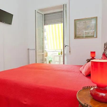 Pateras Flower-rental In アパート ローマ