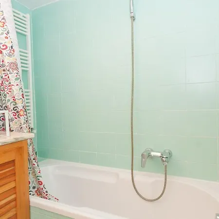 Pateras Flower-rental In アパート